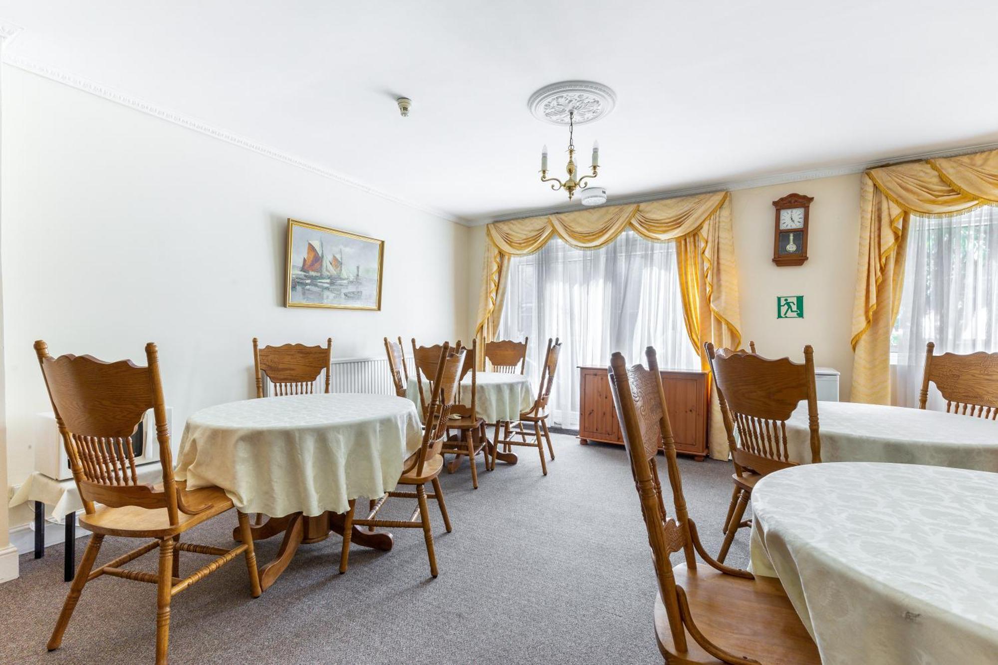 Woodstock Guest House Кройдон Екстериор снимка