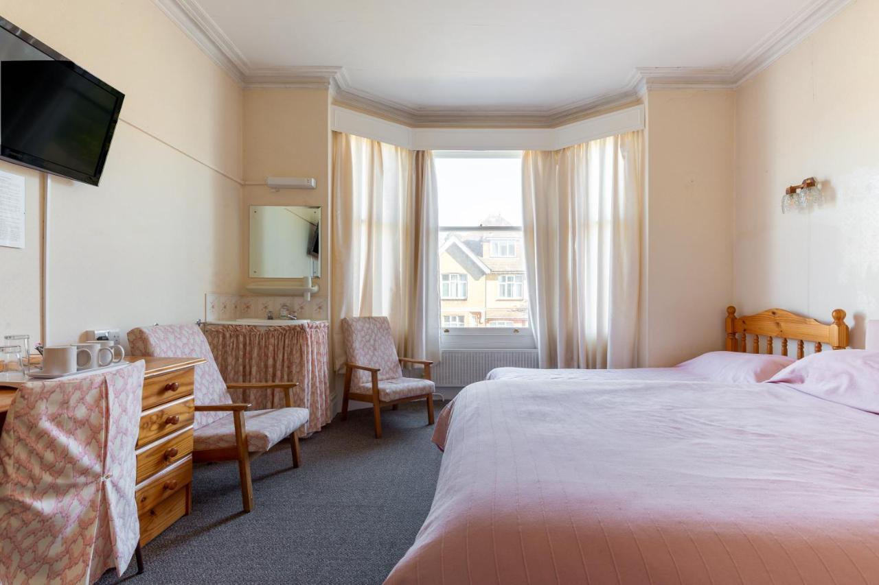 Woodstock Guest House Кройдон Екстериор снимка