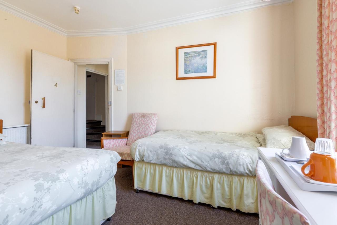 Woodstock Guest House Кройдон Екстериор снимка