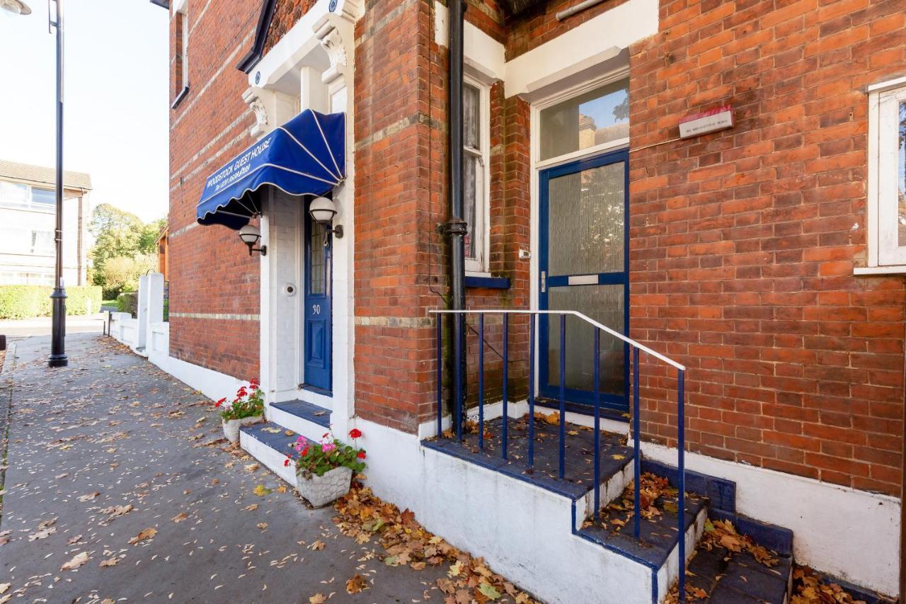 Woodstock Guest House Кройдон Екстериор снимка